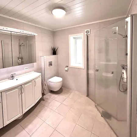 High Standard, Large With Amazing View Casa vacanze