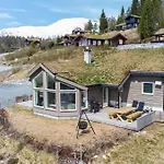 High Standard, Large With Amazing View *