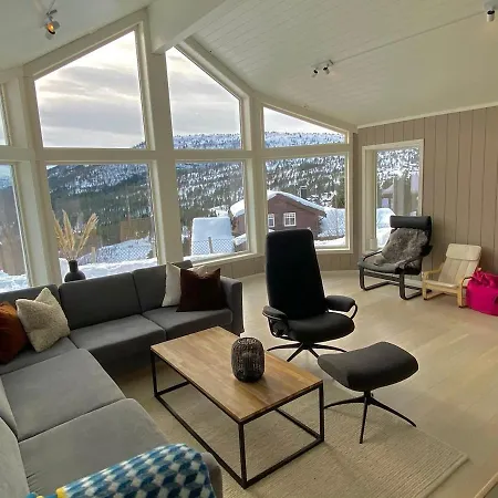 High Standard, Large With Amazing View *